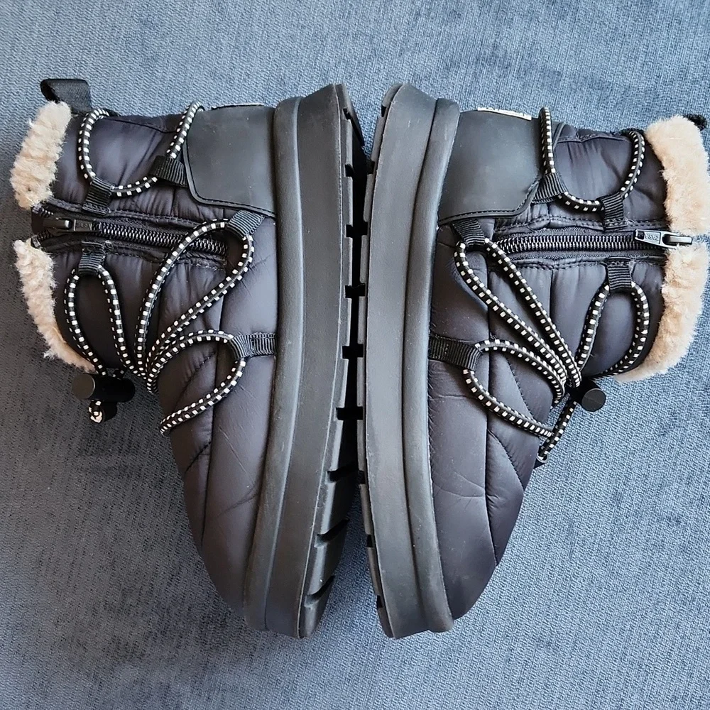 Zara Black Water Repellent Winter Kids Boots with Cream Sherpa Lining Size 35/3